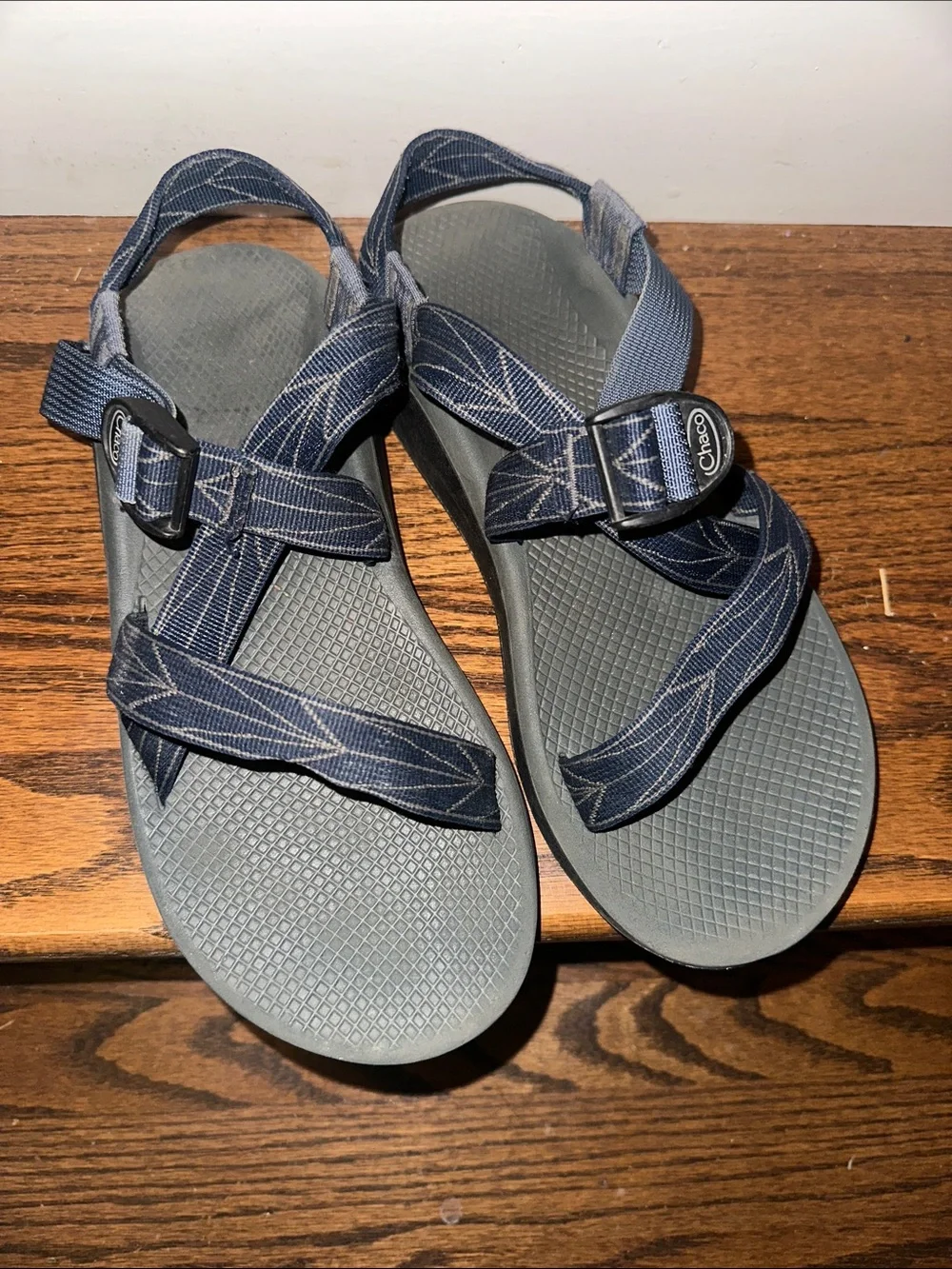 Men's Outdoor Sport Sandals in Gray and Navy Straps